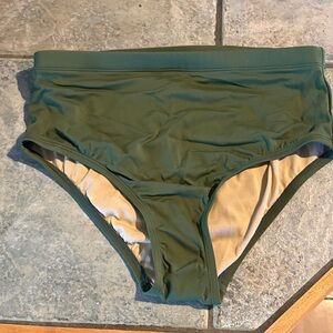 Kim Gravel x swimsuits for all swim bottoms